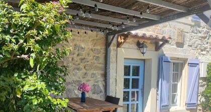 Una casa en Provenza, en una parte de Mas, típica casa provenzal.