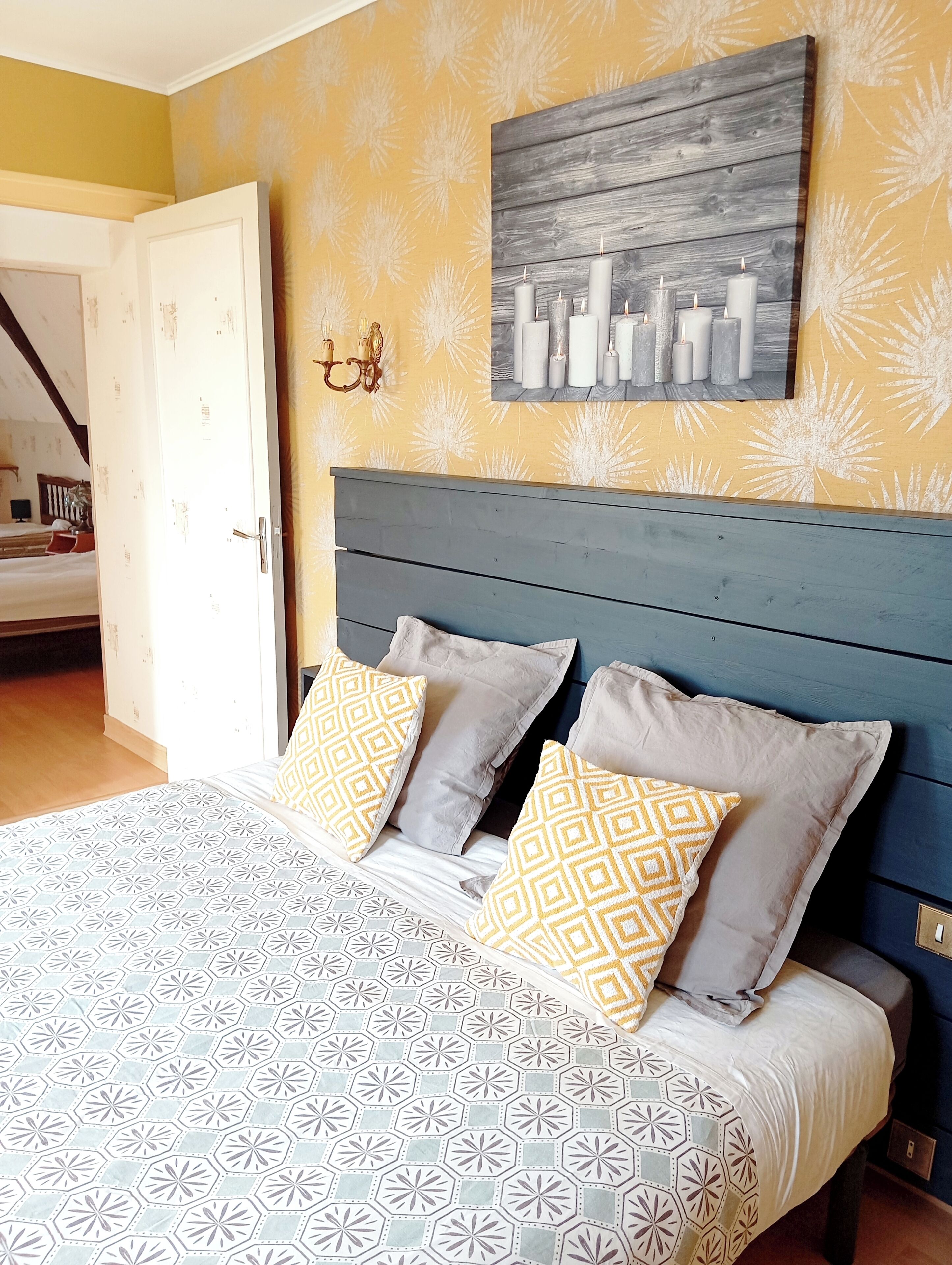 3 bedrooms, iron/ironing board, travel cot, free WiFi