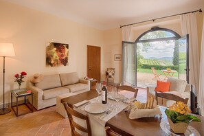 Living room - Luxury Chianti Between Grapes (Greve in Chianti)