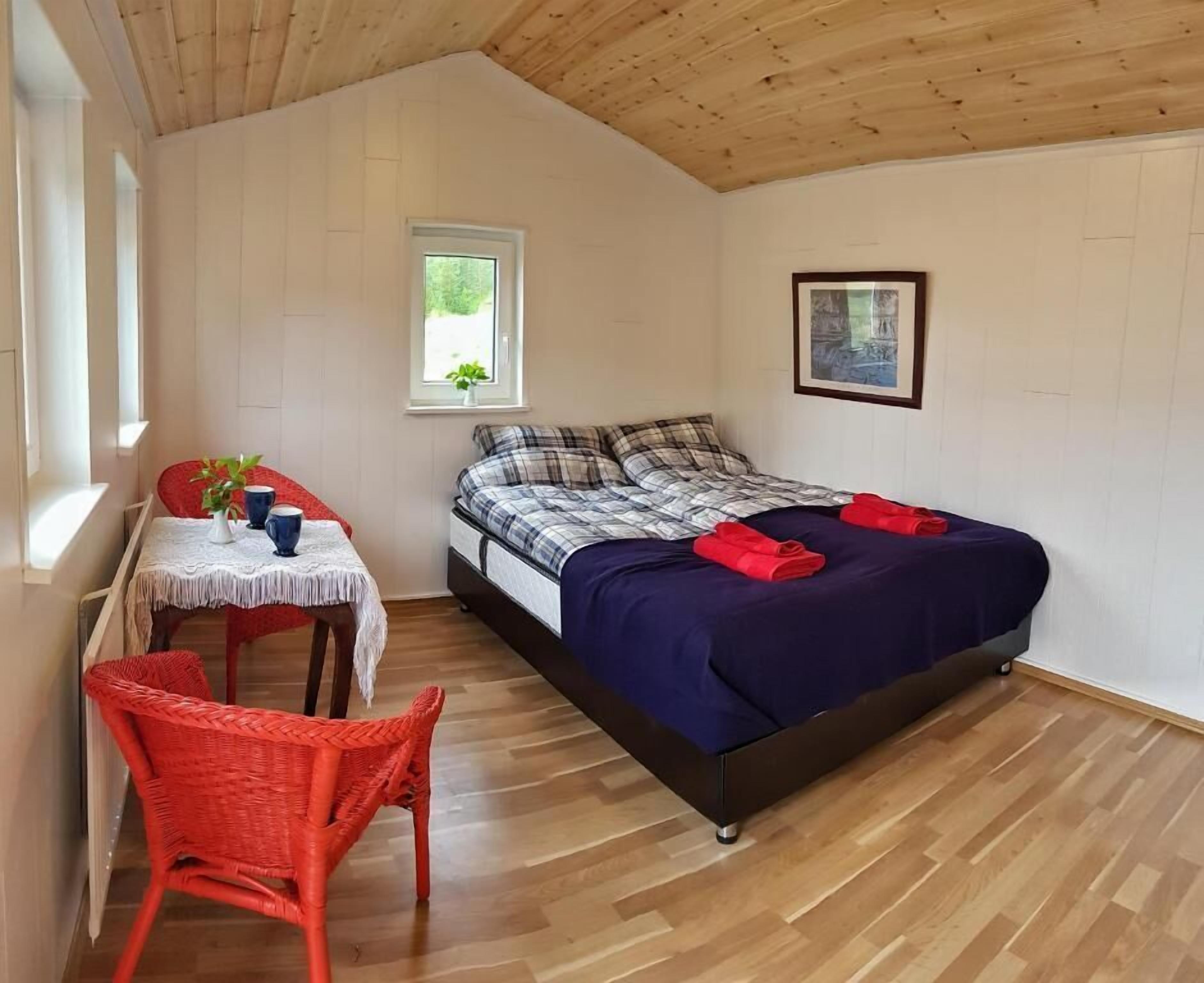 Cabin, Private Bathroom | Free WiFi, bed sheets