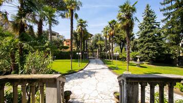 Villa familiare, camere multiple (Villa Barbara) | Vista giardino