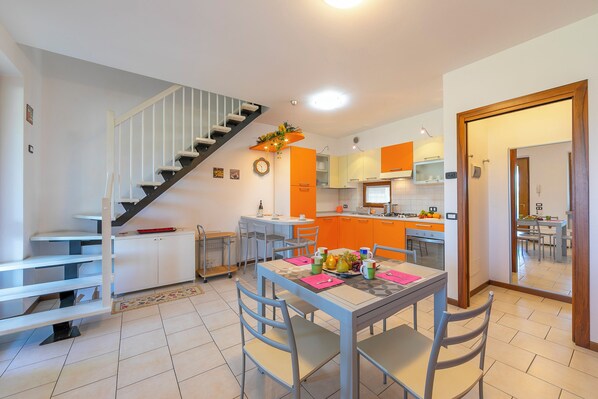 Family Apartment, Multiple Bedrooms, 2 Bathrooms (VistaLago Green Residence 100m From) | Interior