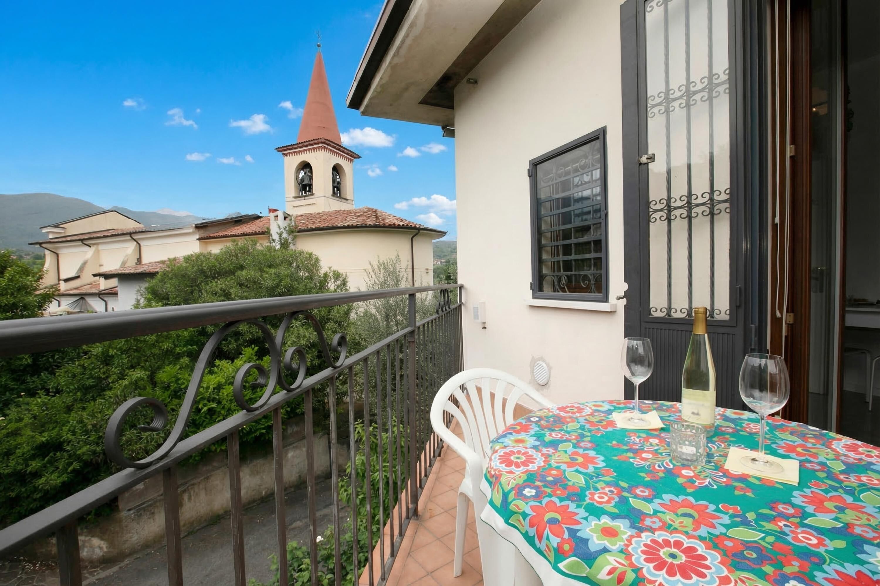 Family Apartment, 3 Bedrooms, Microwave (Villa Alberti Apt Emma 900m from) | Outdoor dining