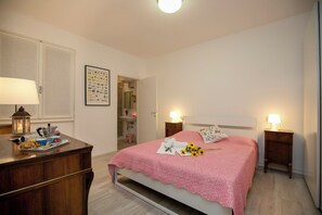 Family Apartment, Multiple Bedrooms, Lakeside (Casa Del Lago) | 1 bedroom, free WiFi, bed sheets