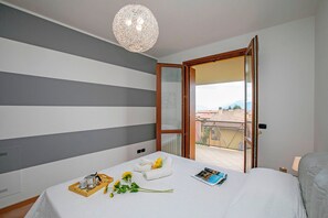 1 chambre, fer et planche à repasser, Wi-Fi gratuit, draps fournis