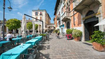 Ristorazione all'aperto