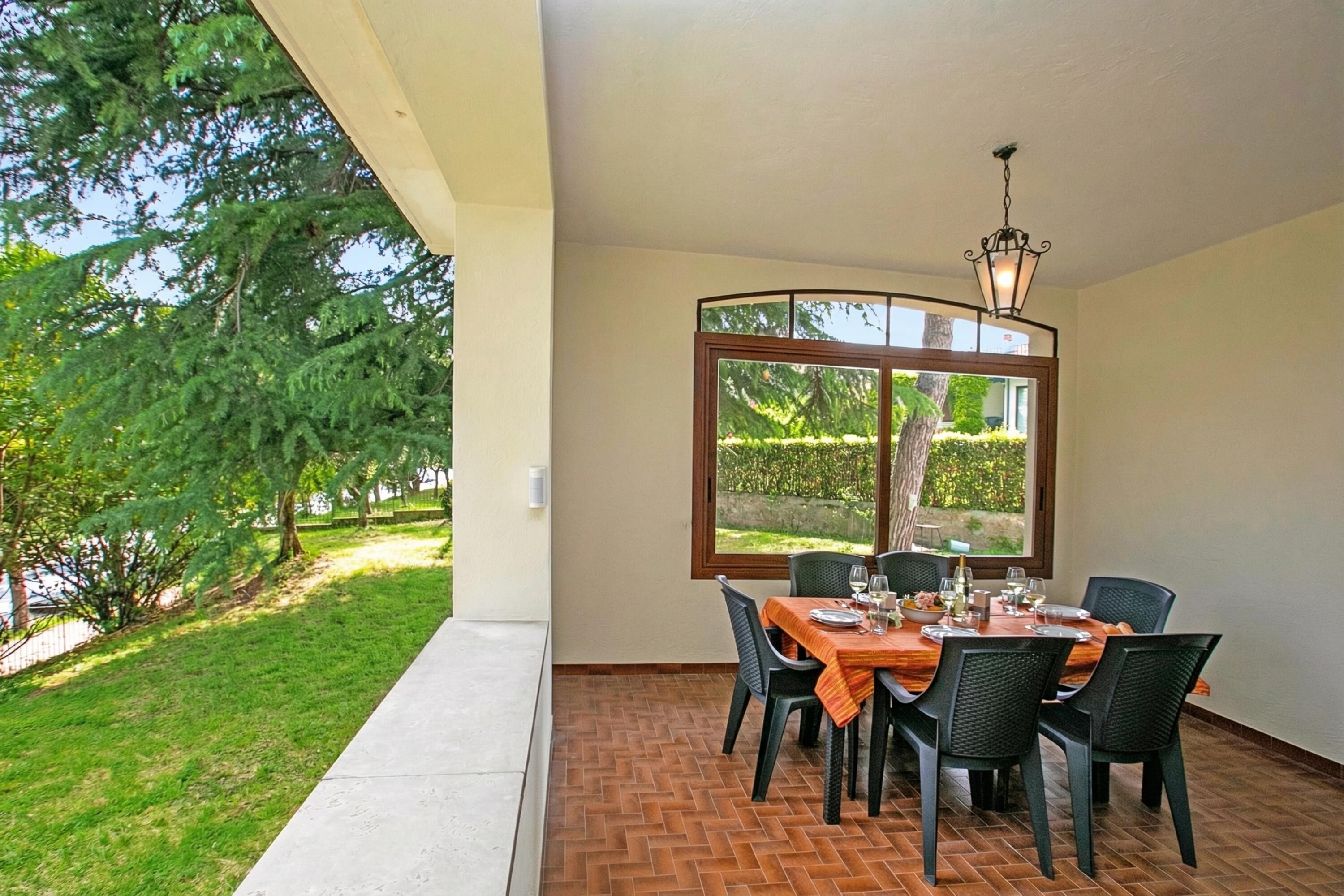 Family Apartment, Multiple Bedrooms, 2 Bathrooms (Villa Alberti Appartamento Bruna) | Outdoor dining