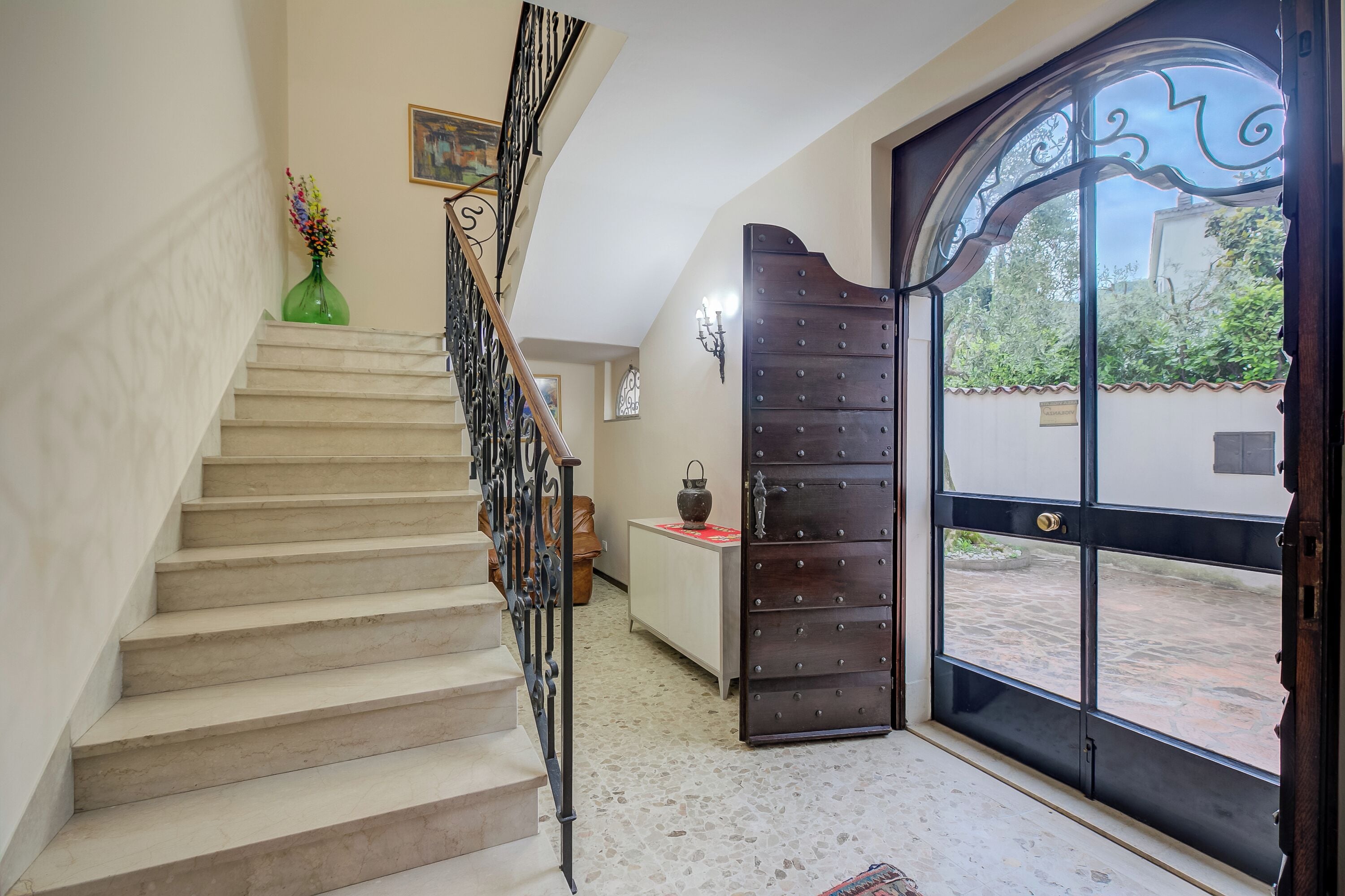Family Villa, Multiple Bedrooms (Villa Alberti 900m from Garda lake) | Staircase