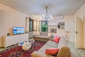 Smart TV 21-inci dengan saluran TV kabel