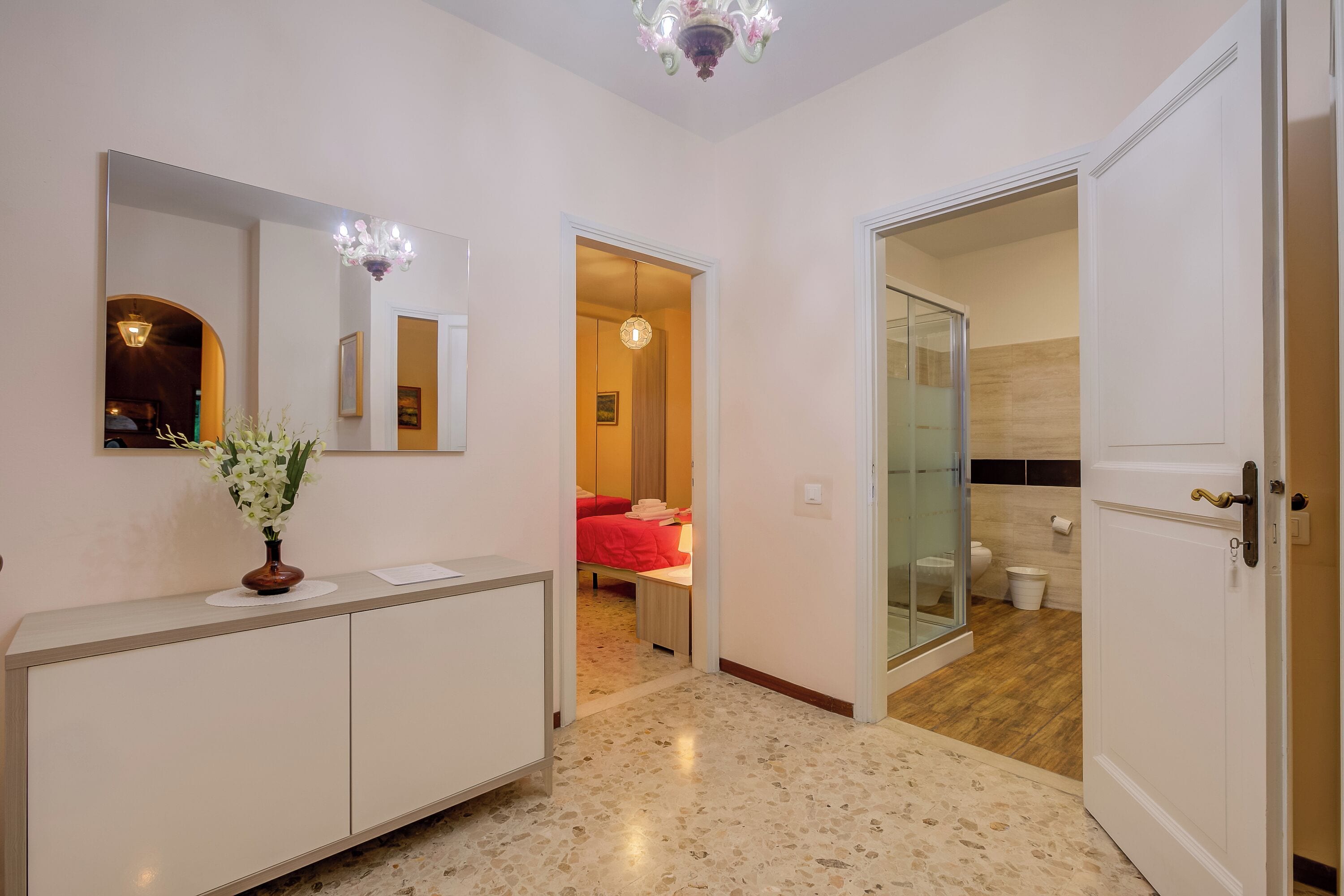 6 bedrooms, iron/ironing board, free WiFi, bed sheets