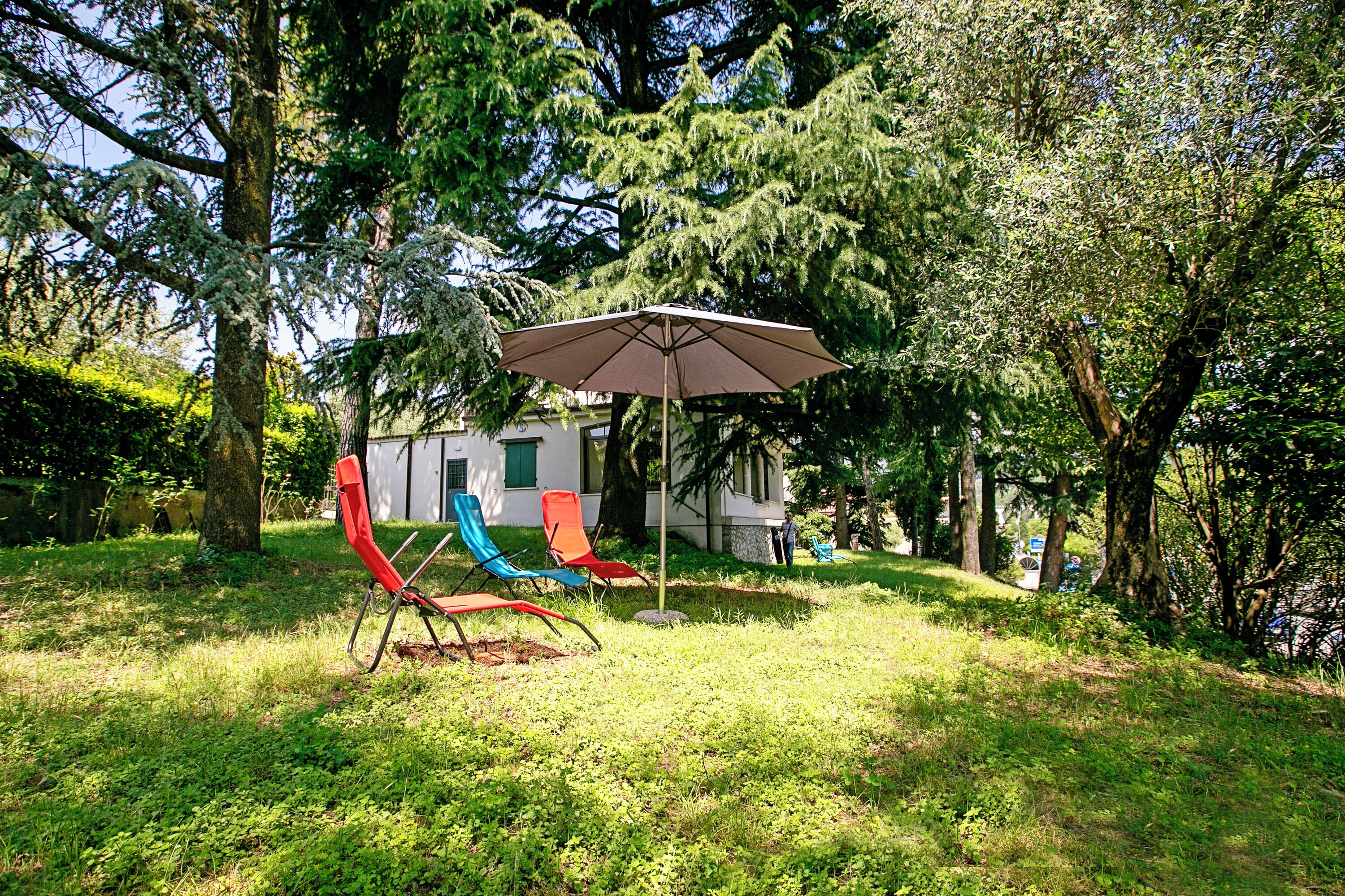 Family Villa, Multiple Bedrooms (Villa Alberti 900m from Garda lake) | Garden