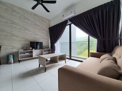 Cozy Unit, Free Wifi, Near Malaysia Airport KLIA& KLIA2 (ALF0413)