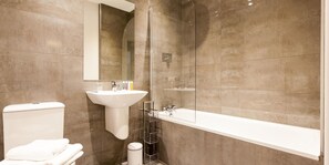Apartment | Bathroom - Castle Haven (Redhill)