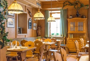Ilmainen päivittäinen buffetaamiainen
