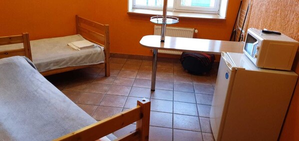 Soundproofing, free WiFi, bed sheets