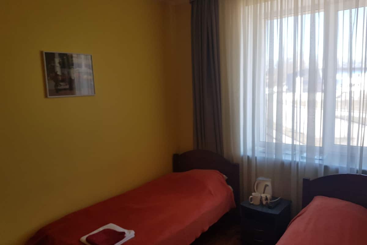 Soundproofing, free WiFi, bed sheets