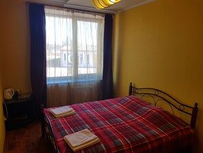 Soundproofing, free WiFi, bed sheets