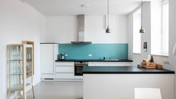 Familienapartment (Kontor West) | Eigene Küche | Küchenrolle