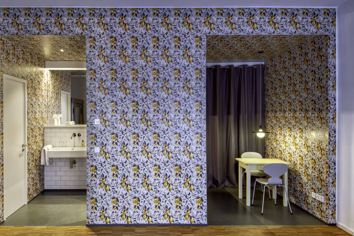 Habitación doble Confort | Baño | Regadera, regadera tipo lluvia, secadora de cabello 