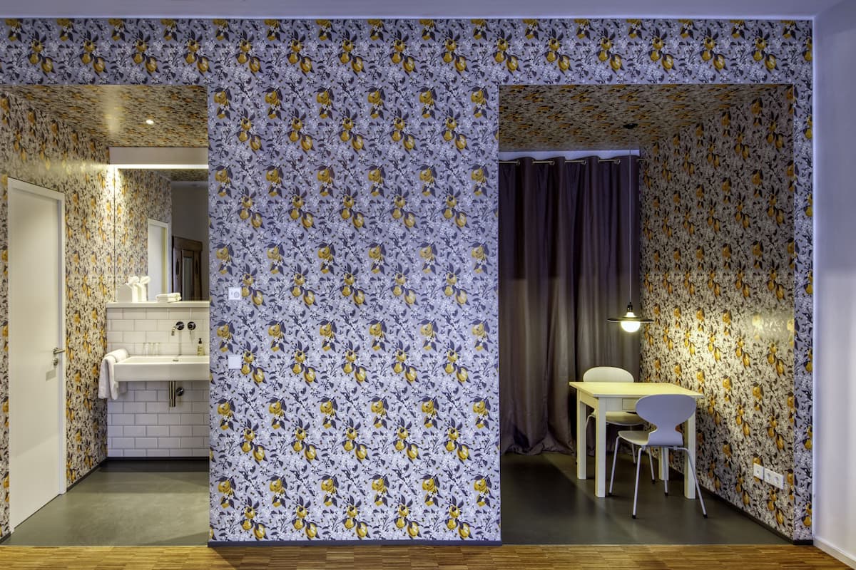 Chambre Double Confort | Salle de bain | Douche, douche à « effet pluie », sèche-cheveux