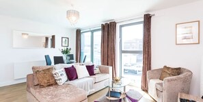 Apartment | Living area | Smart TV, Netflix, streaming services