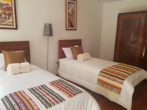 Hypo-allergenic bedding, free WiFi