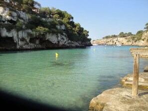Ubicación a pie de playa y toallas de playa
