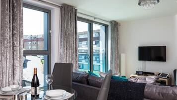 Apartment | Living room | Smart TV, Netflix, streaming services