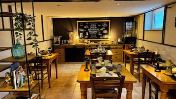 Petit déjeuner continental compris tous les jours