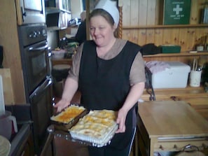 Restaurant - Ms McCreadys Guest House (Doncaster)