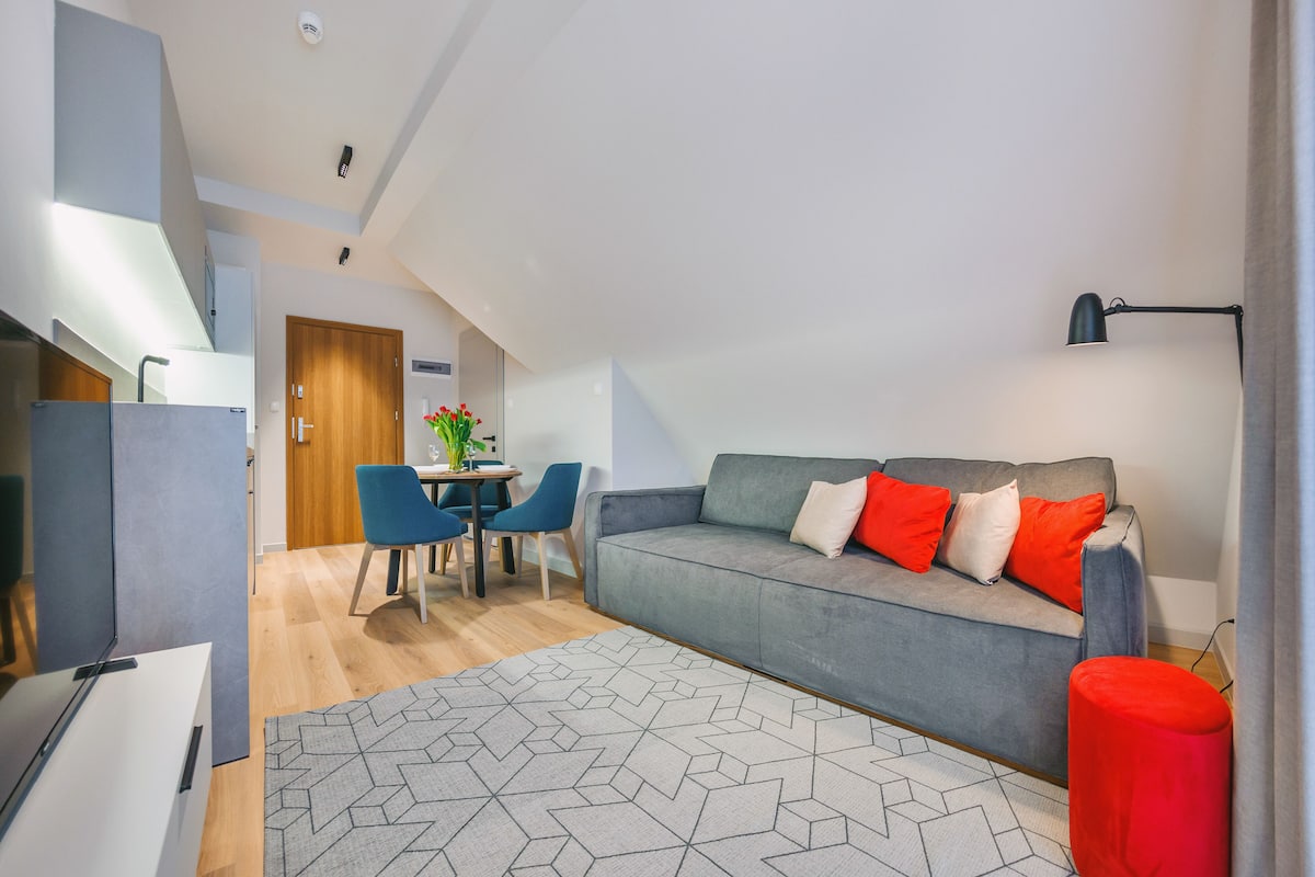 Studio (A36) | Living room | Flat-screen TV