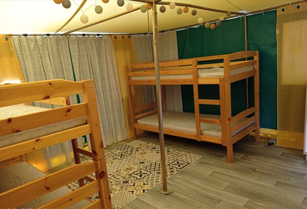Bungalow, 3 Bedrooms | Children’s theme room