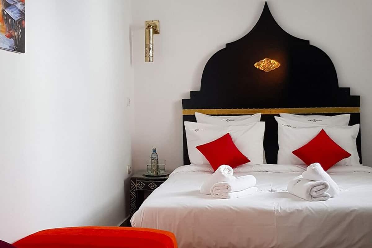Habitación triple Confort (Amal) | Sábanas de algodón egipcio y ropa de cama de alta calidad