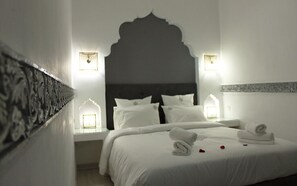 Deluxe Quadruple Room (Sultana) | Egyptian cotton sheets, premium bedding, individually furnished - Riad Le Voile D'Orient (Marrakech)