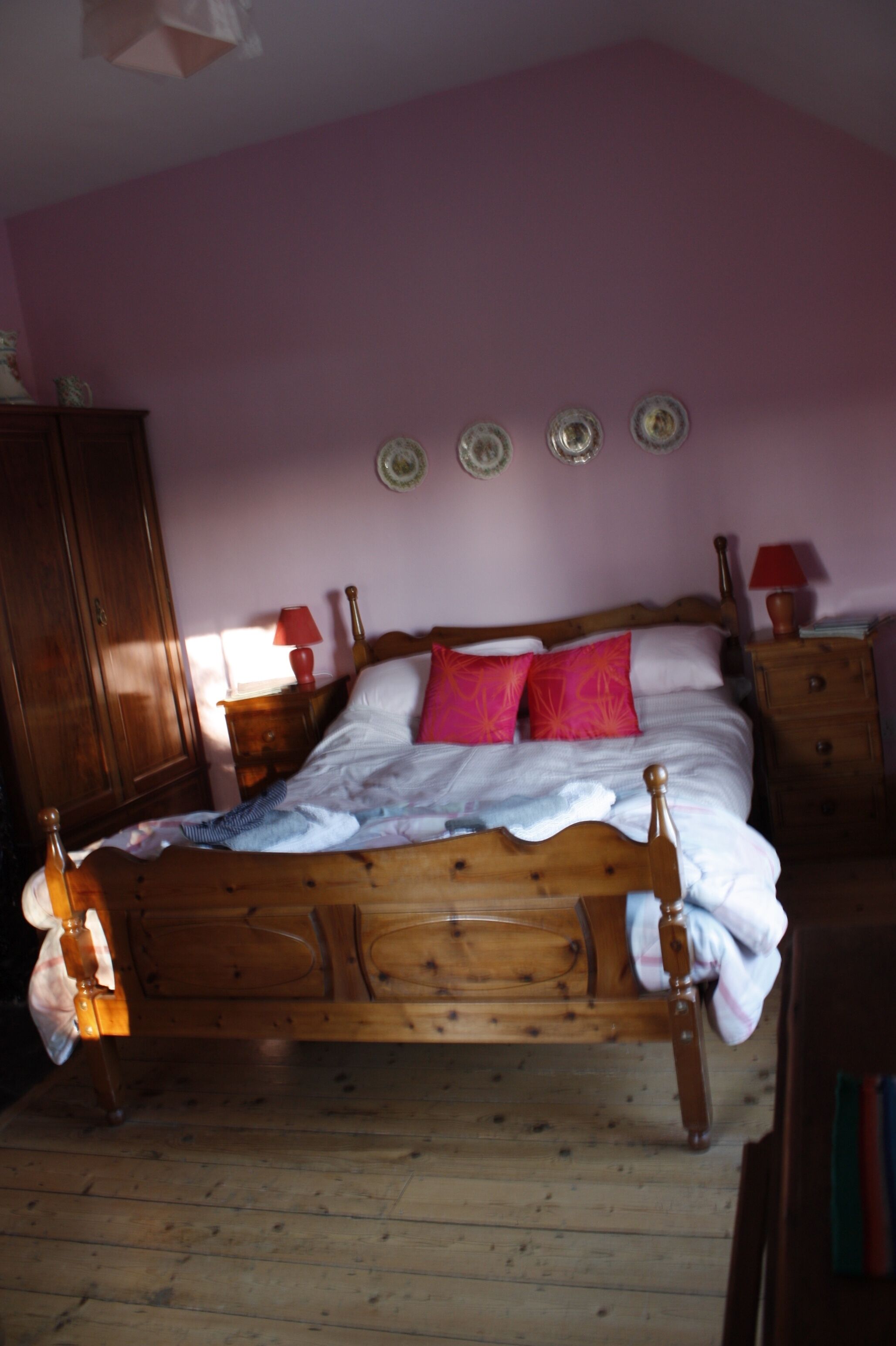 Double Room | Iron/ironing board, free WiFi, bed sheets