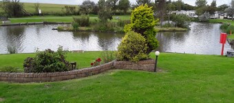 Luxury Caravan Only 10 Mins From the Beach