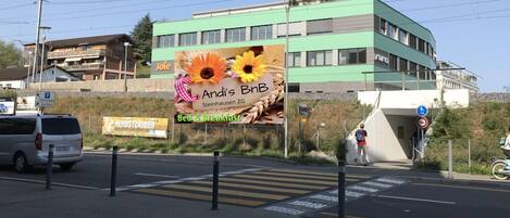 Fachada de la propiedad