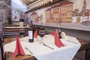 Dining - Old Plovdiv Guest House (Plovdiv)