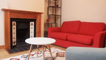 Family House | Living room | Flat-screen TV
