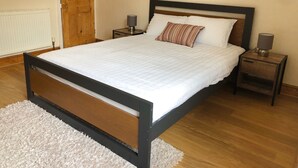 Unclassified image, 2 of 12, button - Lovely 3 beds house 6 guests King beds (Sheffield)