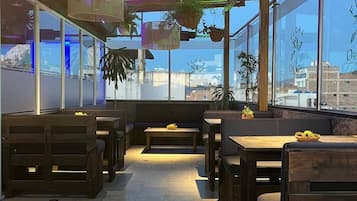 住宿內酒吧
