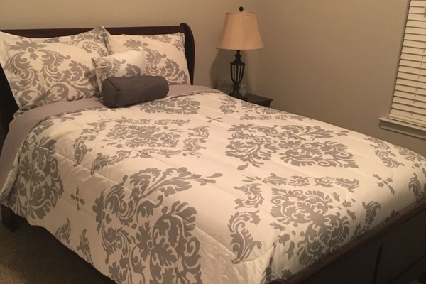 3 soverom, strykejern/-brett, wi-fi (inkludert) og sengetøy