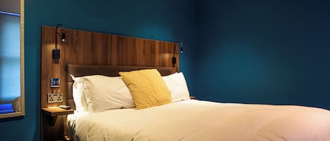 Fer et planche à repasser, Wi-Fi gratuit, draps fournis