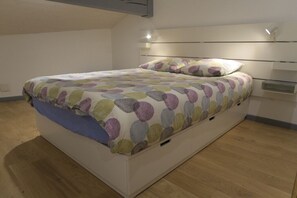 2 habitaciones y cuna de viaje 