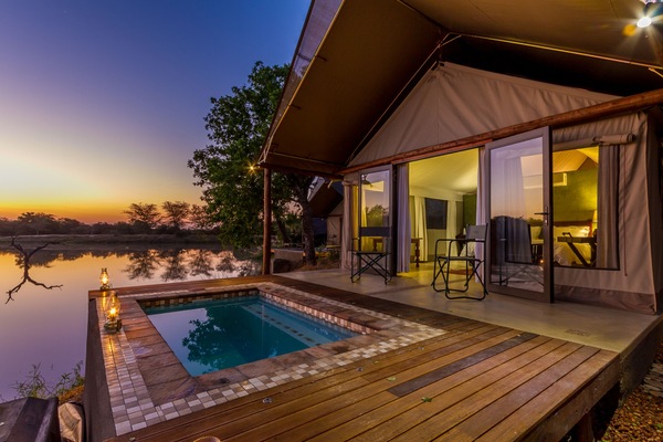 Luxury Tent | Private spa tub
