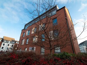 المنشأة من الخارج