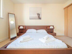 4 Schlafzimmer, Bügeleisen/Bügelbrett, kostenloses WLAN, Bettwäsche