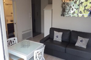 TV, DVD player - STUDIO DOWNTOWN LA BAULE (La Baule)
