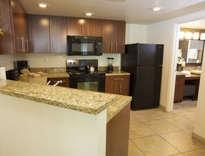 Private kitchen - The Grandview at Las Vegas -Heated pools, hot tubs, nearby casino, restaurants (Las Vegas)