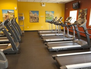 Fitness facility - The Grandview at Las Vegas -Heated pools, hot tubs, nearby casino, restaurants (Las Vegas)